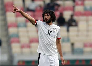 مصدر بـ منتخب مصر يوضح موقف محمد النني من مباراة الجزائر