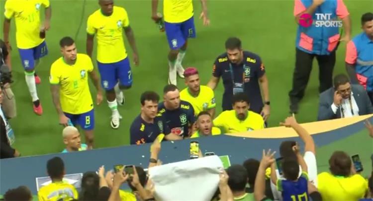 نيمار ومشجع البرازيل