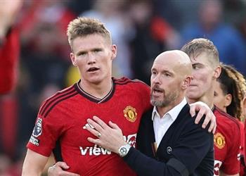 تين هاج يتخذ قراره النهائي بشأن مستقبل ماكتومناي مع مانشستر يونايتد