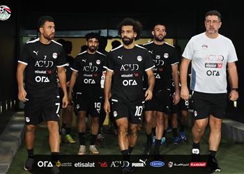 مران منتخب مصر تدريبات بدنية وتقسيمة قوية استعداد ا لـ الجزائر