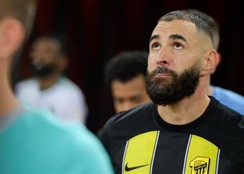 حارس إسرائيل السابق يوجه إهانة لـ بنزيما ووالدته بعد دعم القضية الفلسطينية