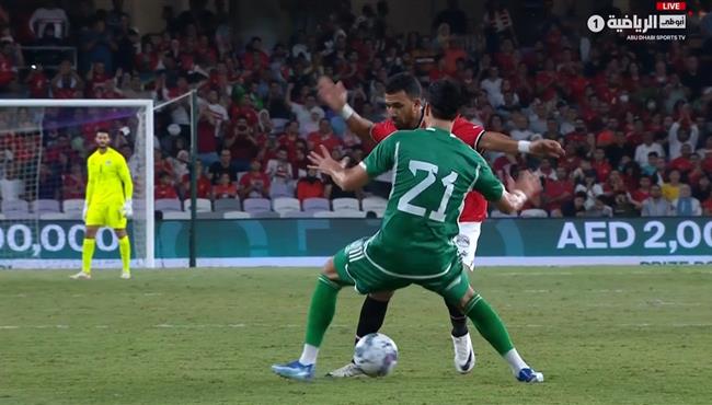 كوبري تريزيجيه لـ رامي بن سبعيني في مباراة مصر والجزائر
