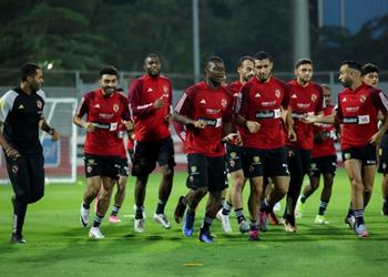 مران الأهلي كولر يجتمع مع اللاعبين الدوليين وكريم فؤاد ومتولي يواصلان التأهيل