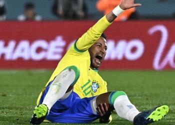 طبيب البرازيل يعلق على إصابة نيمار القوية أمام أوروجواي