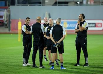 مران الأهلي كولر يحاضر اللاعبين وانتظام الدوليين استعداد ا لمواجهة سيمبا