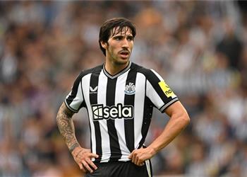 نيوكاسل يؤكد خضوع تونالي للمحاكمة بسبب المراهنات