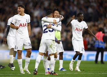 توتنهام يدين الهجوم العنصري ضد لاعبه بعد الفوز على ليفربول