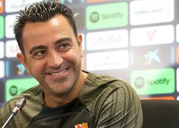 تشافي يدعم تصريحات لابورتا ضد ريال مدريد ويقارن بين عقوبة ناتشو وليفاندوفسكي