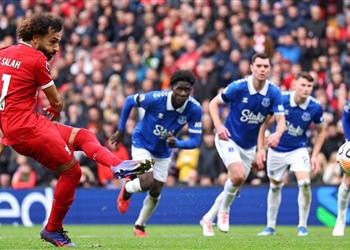 فيديو محمد صلاح يقود ليفربول لصدارة الدوري الإنجليزي بفوز صعب أمام إيفرتون