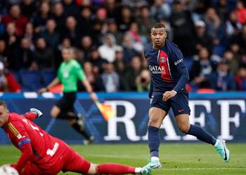 فيديو باريس سان جيرمان يهزم ستراسبورج بثلاثية ويتصدر الدوري الفرنسي