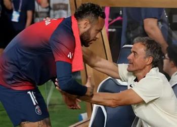 نيمار يرد على أنباء خلافاته مع إنريكي قبل الانتقال إلى الهلال