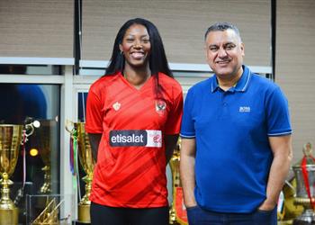 رسميا الأهلي يعلن التعاقد مع اللاعبة الفرنسية أوريليا إيباتومبو