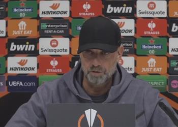 كلوب يؤكد خضوع لاعب ليفربول لعملية جراحية وتطورات عودة جاكبو