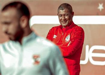 مدرب كايزر تشيفز كولر مثل موسيماني ومهاجم صن داونز المصاب ضمن الأفضل في جنوب إفريقيا