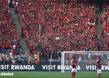 استاد القاهرة الجماهير المصرية تقدم ملحمة وكاف أشاد بالتطوير