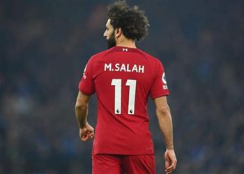 محمد صلاح يرتدي شارة قيادة ليفربول أمام تولوز