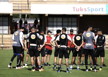 مران الأهلي محاضرة من كولر للاعبين وتدريبات خاصة للحراس