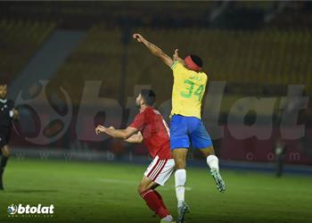 صورة الأهلي بالزي الأحمر أمام صن داونز في دوري السوبر الإفريقي