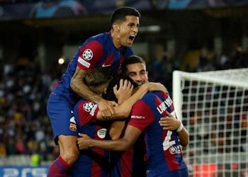 تشكيل برشلونة أمام ريال مدريد في الدوري الإسباني 5 مدافعين وليفاندوفسكي بديل ا