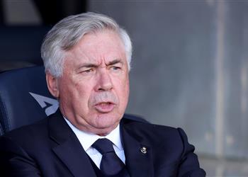 لاعب ريال مدريد يثير القلق خلال مواجهة برشلونة