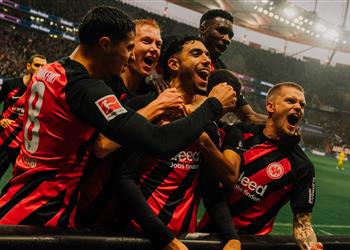 فيديو عمر مرموش يسجل ثنائية ويقود فرانكفورت للتعادل مع بوروسيا دورتموند