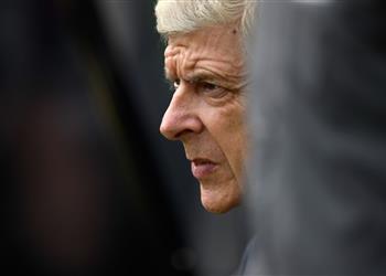 فينجر يرشح توتنهام للمنافسة على لقب الدوري الإنجليزي