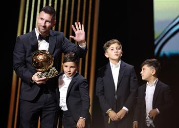 ميسي يتفوق على 4 دول بعد فوزه بجائزة الكرة الذهبية 2023