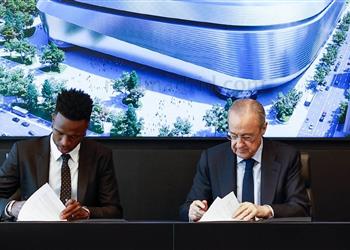 تفاصيل عقد فينيسيوس الجديد مع ريال مدريد شرط جزائي تعجيزي وأكثر من ضعف الراتب