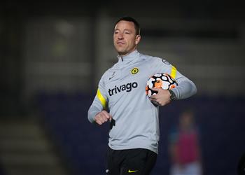 جون تيري يؤكد مفاوضاته مع السعودية ويحث الشباب على الانتقال إلى دوري روشن