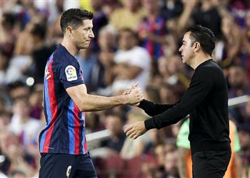 فيديو ليفاندوفسكي ي غادر مباراة برشلونة وبورتو م صاب ا