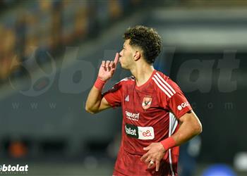 فيديو نسر موديست وطائرة أبو تريكة احتفالات تخطف الأنظار في فوز الأهلي على إنبي بـ كأس مصر