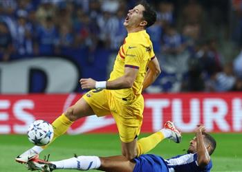 برشلونة يعلن في بيان رسمي عن إصابة ليفاندوفسكي وتوقعات صادمة لغيابه