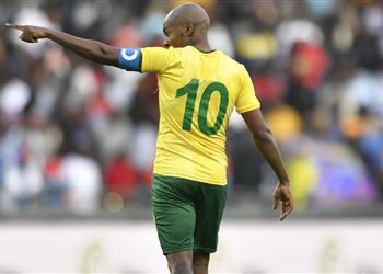 قائمة جنوب إفريقيا لمباراتي كوت ديفوار وإي سواتيني استدعاء بيرسي تاو