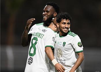 فيديو كيسيه يسجل هدف الأهلي الأول أمام الاتحاد في الدوري السعودي