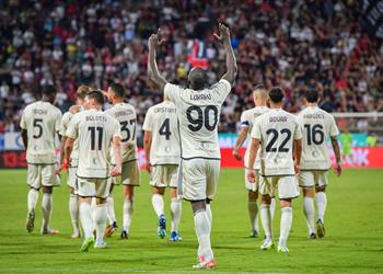 فيديو لوكاكو يقود روما لاكتساح كالياري برباعية في الدوري الإيطالي