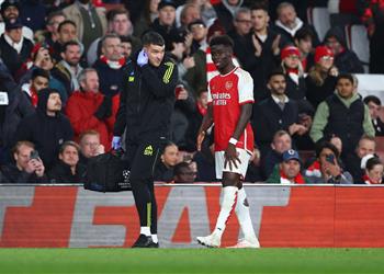 أرتيتا يثير الشكوك بشأن مشاركة ساكا في مباراة آرسنال وبيرنلي