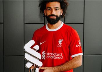 محمد صلاح يفوز بجائزة لاعب أكتوبر في ليفربول ويصر ح أحاول أن أكون قدوة للشباب