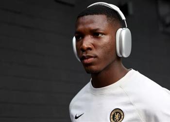 كايسيدو مكالمة هاتفية سبب تفضيلي تشيلسي على ليفربول