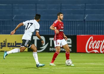 أحمد الشناوي حكم مباراة الأهلي والجونة وقع في خطئين أحدهما الطرد