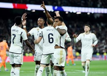 فيديو ريال مدريد يضرب فالنسيا بخماسية ويلاحق جيرونا على صدارة الدوري الإسباني