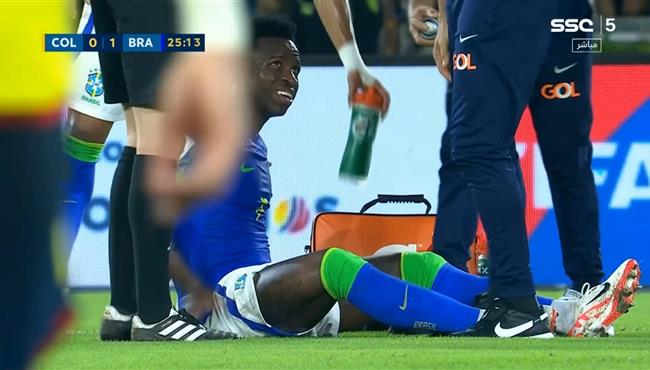 اصابة فينيسيوس جونيور وخروجه في مباراة البرازيل وكولومبيا بتصفيات كاس العالم