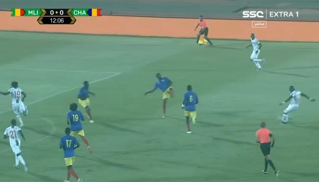 اليو ديانج كاد ان يسجل هدف خرافي في مباراة مالي وتشاد