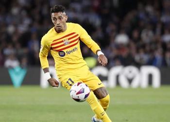 ماركا رافينها يعاني مع تشافي في برشلونة