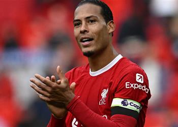 لاعب ساوثهامبتون السابق يوضح كواليس محادثاته مع فان دايك بشأن مفاوضات مانشستر يونايتد