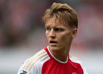 مدرب النرويج يوضح حالة أوديجارد وموقفه من مباراة آرسنال وبرينتفورد