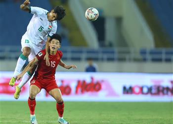 فيديو منتخب العراق يحقق فوز ا ثمين ا على فيتنام ويتصدر مجموعته في تصفيات آسيا لكأس العالم 2026