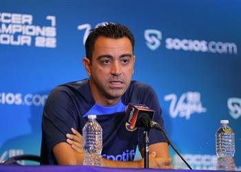 تقارير تشافي يفكر في طريقة لعب جديدة مع برشلونة وجواو فيليكس الخاسر