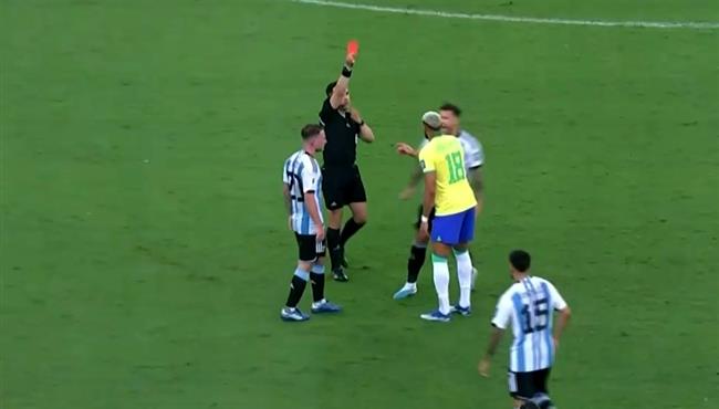 طرد جولينتون في مباراة البرازيل والارجنيتن بتصفيات كاس العالم