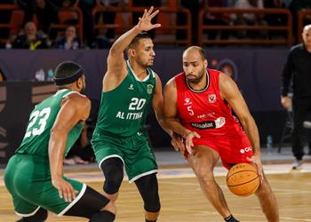 دوري مرتبط السلة الأهلي يقلب الطاولة على الاتحاد ويصطدم بسموحة في النهائي