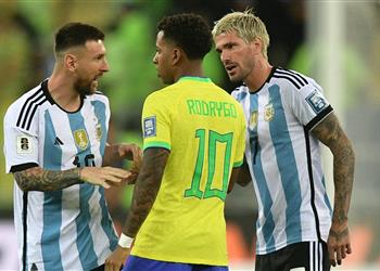 بكلمات ساخرة والد رودريجو يهاجم ميسي بسبب مباراة البرازيل والأرجنتين